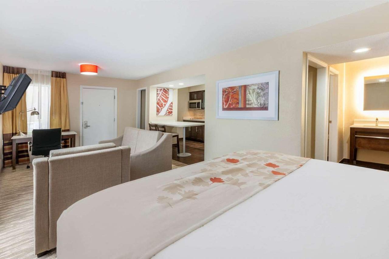 ฮอว์ทอร์น สวีท บาย วินด์แฮม ดีทรอยต์ เซาท์ฟิลด์ Hotel ภายนอก รูปภาพ