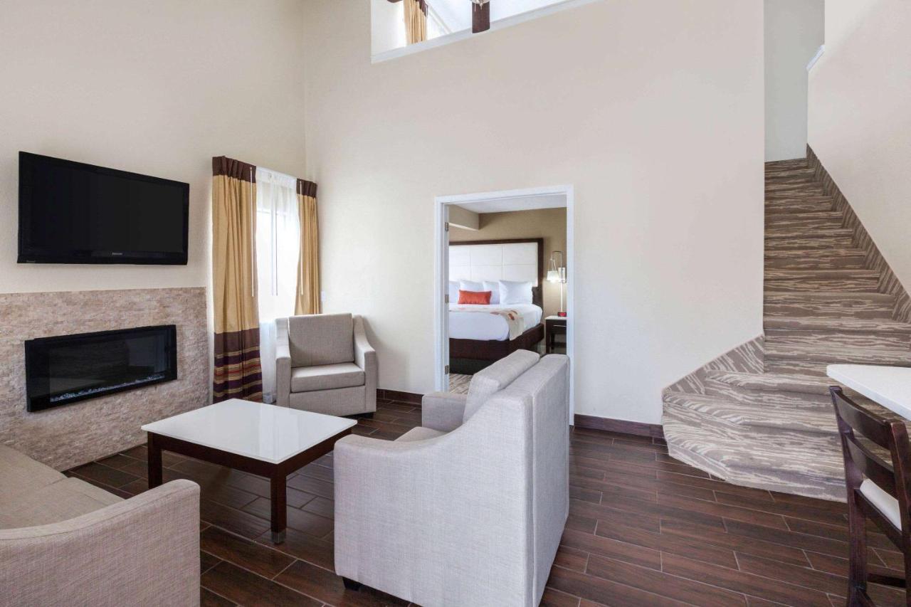 ฮอว์ทอร์น สวีท บาย วินด์แฮม ดีทรอยต์ เซาท์ฟิลด์ Hotel ภายนอก รูปภาพ